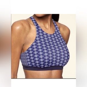 🚨STORE CLOSING EVERYTHING MUST GO🚨ALL OFFERS ACCEPTED 🚨Athleta High Neck top